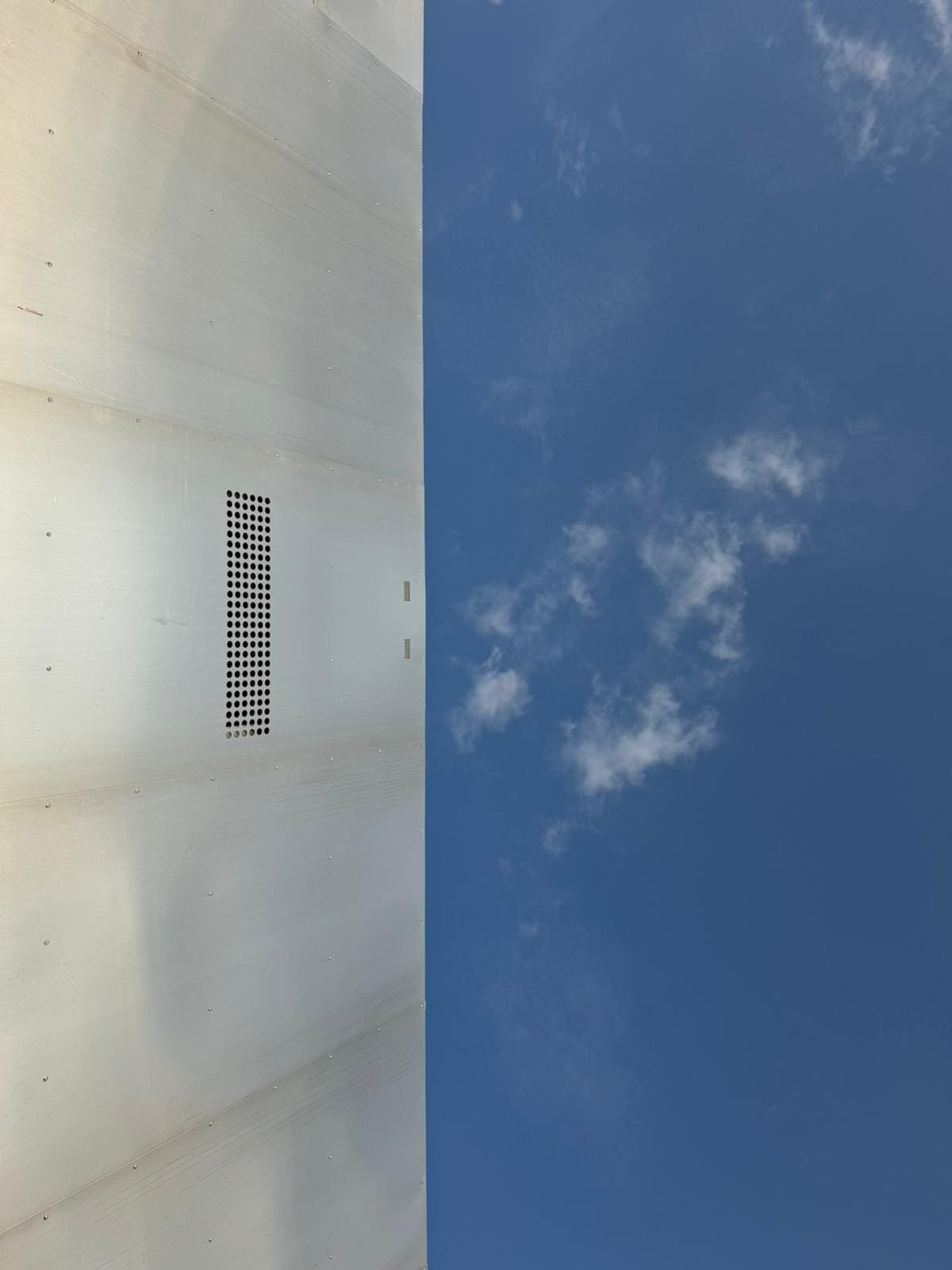 Kuća Lata s atelierom, Trogir — metal façade detail